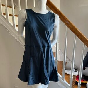 Halara Peacock Sleeveless Tennis Dress with attached Shorts Size Large